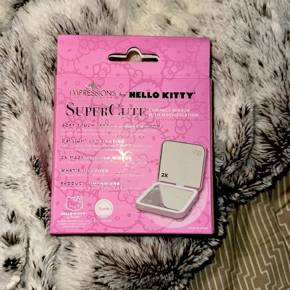 Hello Kitty compact mirror